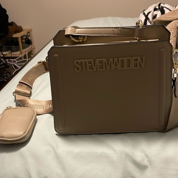 Steve madden crossbody bag - Picture 1 of 6
